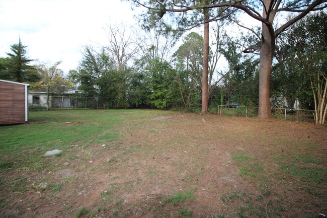 Building Photo - 3739 Honeysuckle Ct