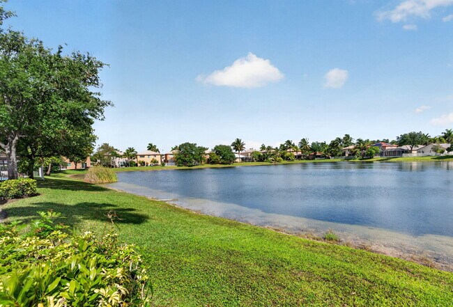 Building Photo - 3755 Pebblebrook Ct