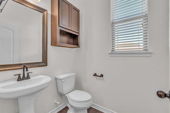 Building Photo - 3894 Bentwood Way