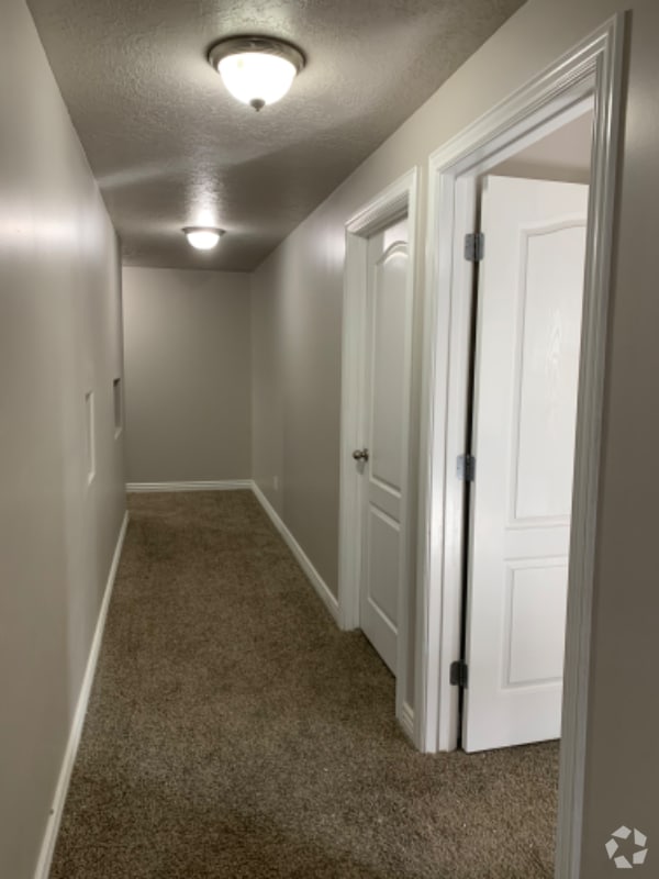 Building Photo - 5529 basement