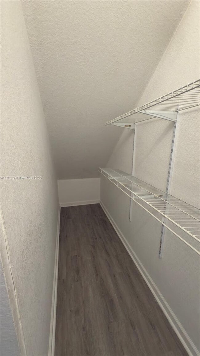 Building Photo - 2000 Freeport Dr