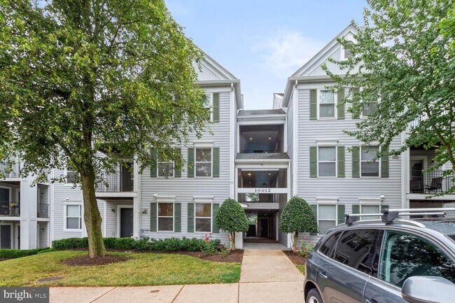Building Photo - 10012 Vanderbilt Cir