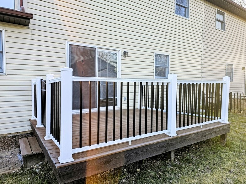 Building Photo - 35 Sunrise Cir