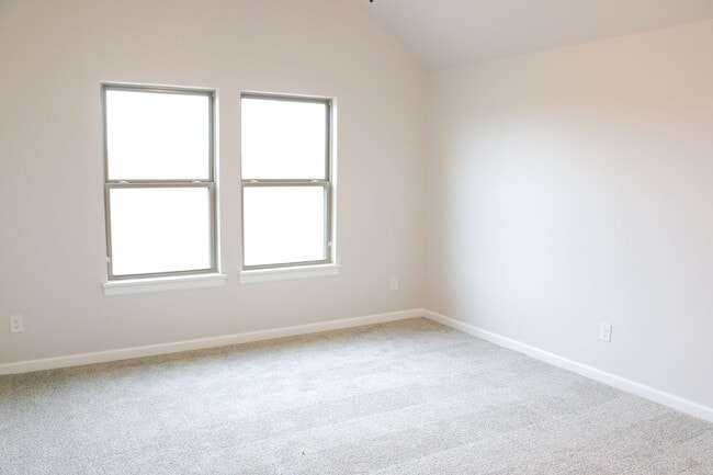 Building Photo - Brand New Home in Yukon!