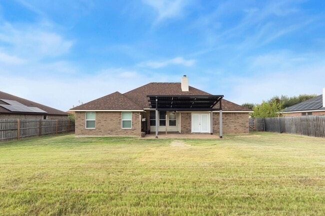 Building Photo - 207 Black Walnut Ct