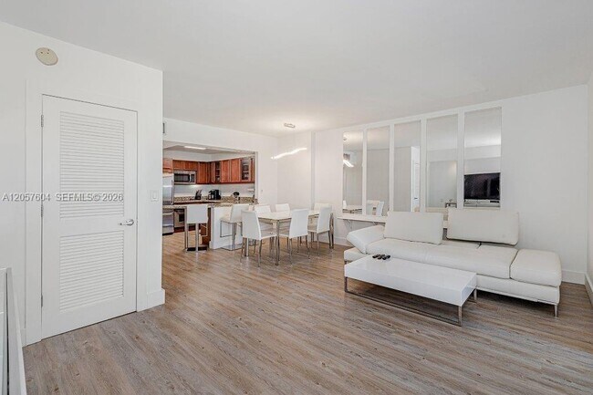 Building Photo - 2301 Collins Ave
