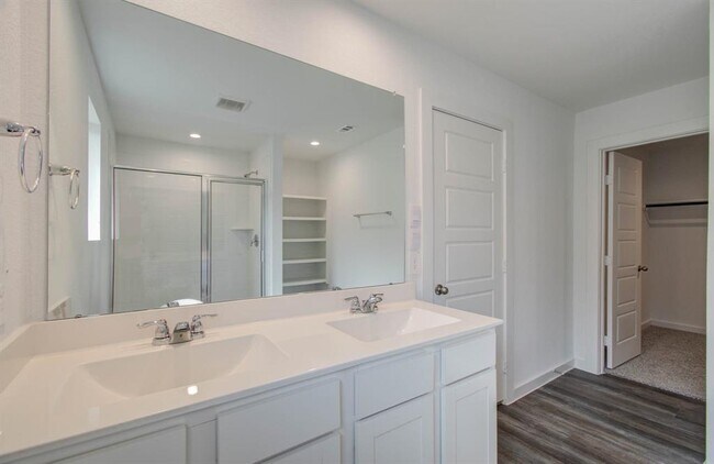 Building Photo - 1010 Desert Willow Dr