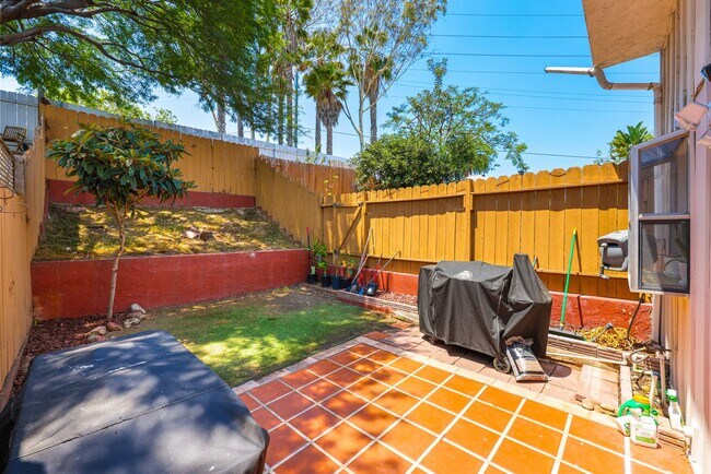 Building Photo - Charming 3-Bedroom Home in Gated South Par...