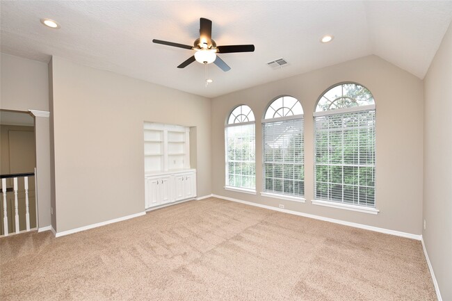 Building Photo - 19810 Emerald Leaf Dr