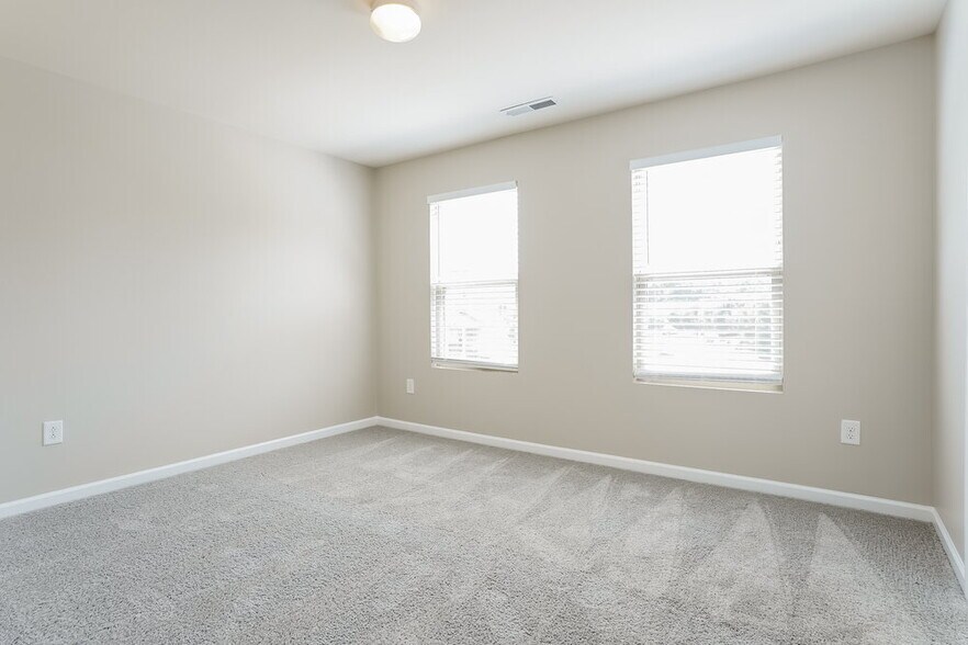 Building Photo - 3661 Althorp Drive
