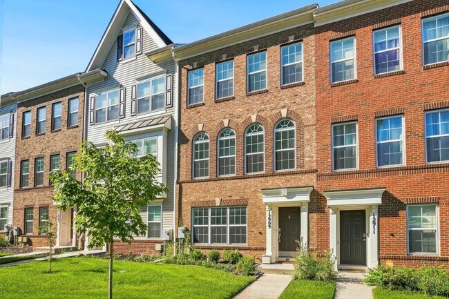 Building Photo - 12909 Brickyard Blvd