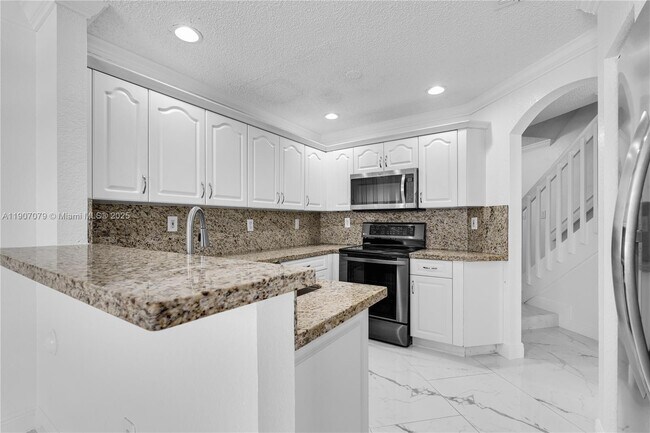 Building Photo - 14308 SW 120th Ct