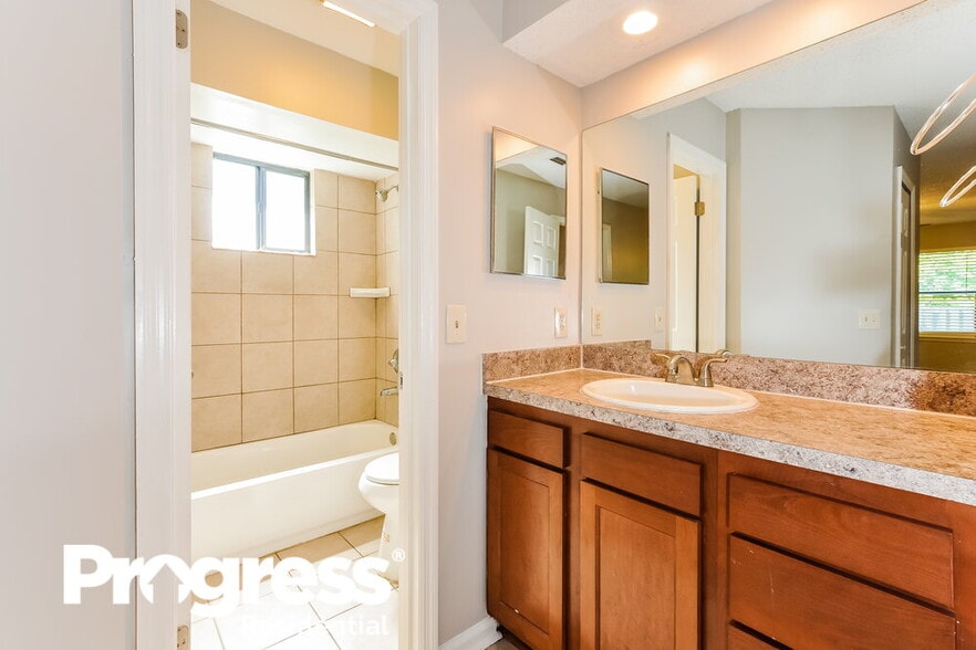 Building Photo - 2891 Sandy Beach Ln