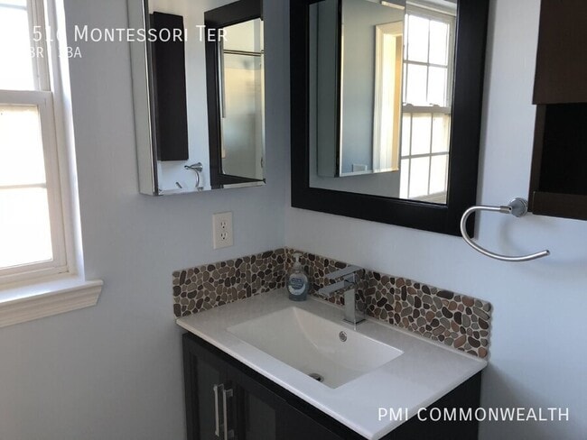 Building Photo - 1516 Montessori Terrace