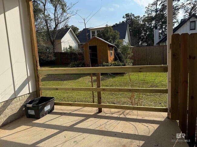 Building Photo - 162 Pecan Ave