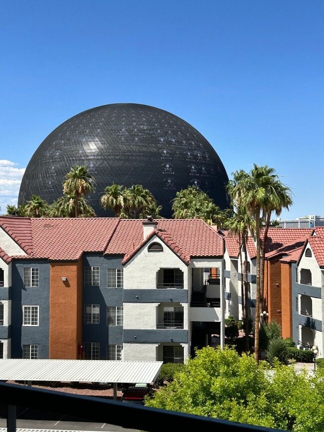 Building Photo - Beautiful, partially furnished 1 bedroom with a view of the Sphere!