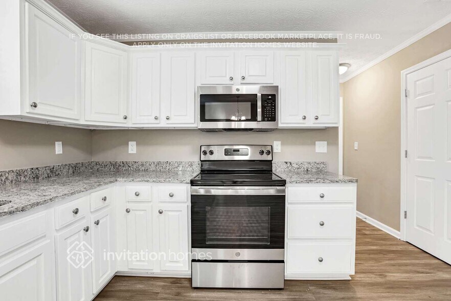 Building Photo - 125 Shadowbrook Dr