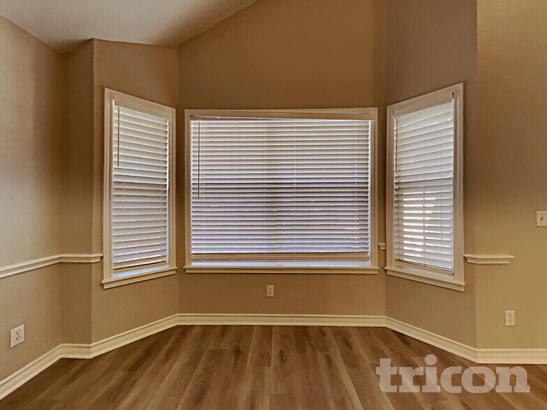 Building Photo - 1220 Idlewood