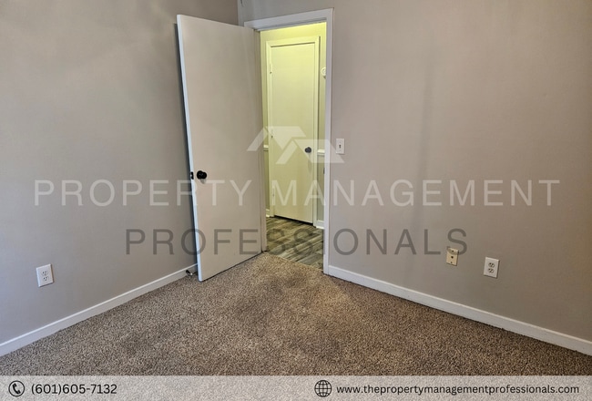 Building Photo - Relaxing and ready for you located in the ...