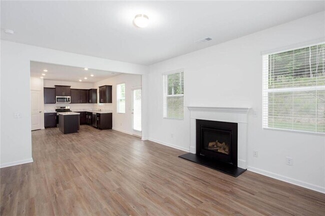Building Photo - 590 River Run Dr