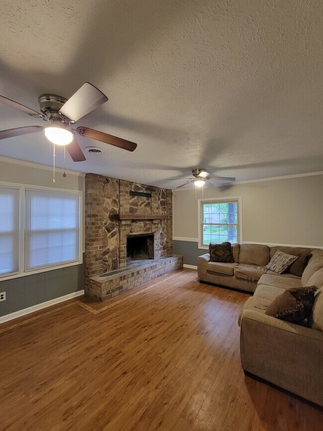 Building Photo - 268 Waxhaw Dr