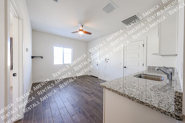 Building Photo - 12557 W Citrus Wy