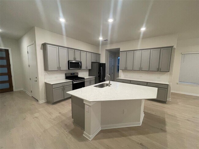 Building Photo - 1905 Armitas Ter