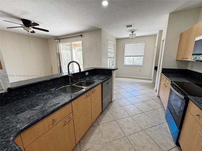 Building Photo - 1007 Bamboo Ln