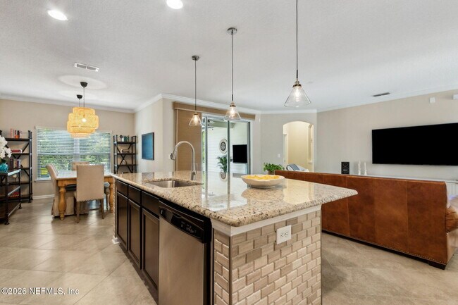 Building Photo - 81056 Leeside Ct