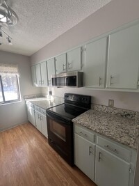 Building Photo - 59 Highwood Dr