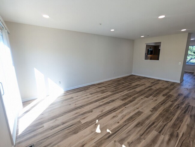 Building Photo - 7122 Collinsworth Pl