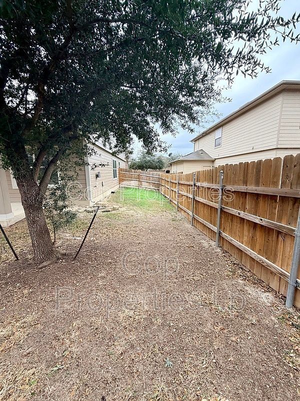 Building Photo - 741 Clearbrook Ave