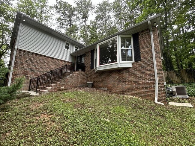 Building Photo - 2271 Fox Hound Pkwy