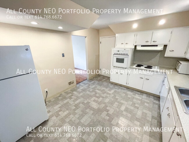 Building Photo - 3054 N Star Rd