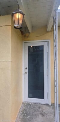 Building Photo - 3458 Capri Dr