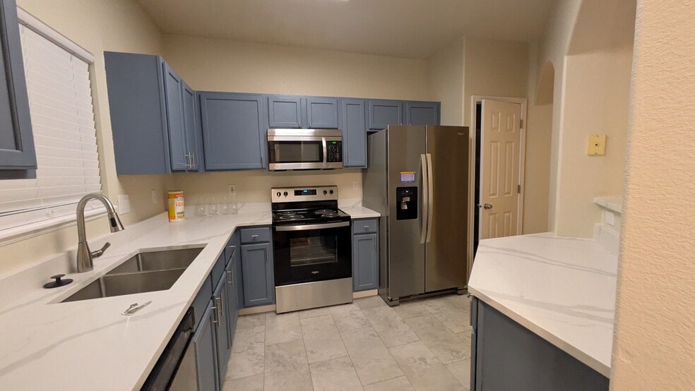 Kitchen - 3810 Strawberry Field Grv