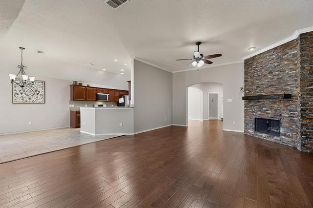 Building Photo - 337 Royal Oak Dr