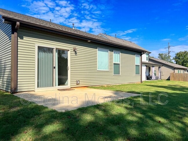 Building Photo - 116 Forest Ridge Way