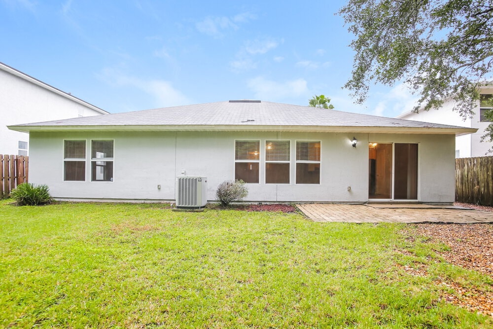 Building Photo - 1322 Dunns Lake Dr