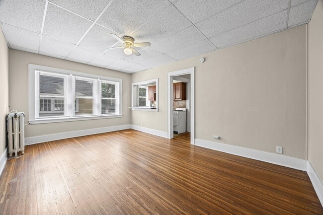 Building Photo - 1625 East Ave