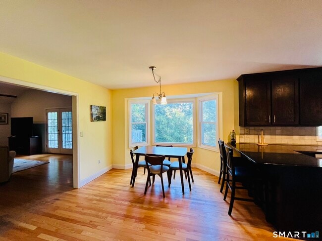 Building Photo - 679 Aspen Ln