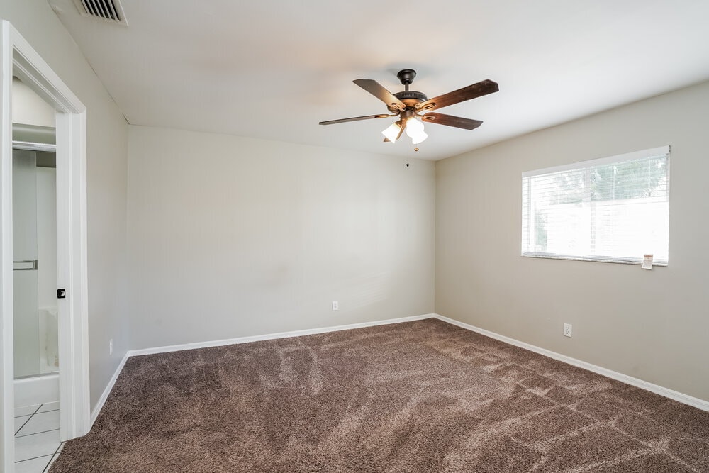 Building Photo - 28 SW 13th St