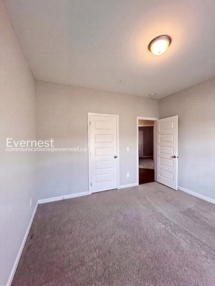 Building Photo - 1109 Prospect Ct