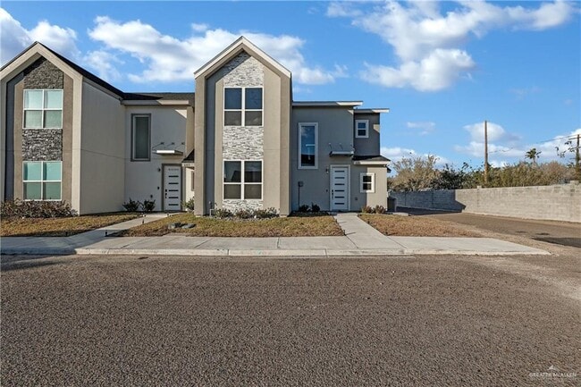 Primary Photo - 600 W Seminole Ave