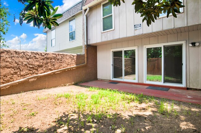 Building Photo - 8140 Lillian Hwy
