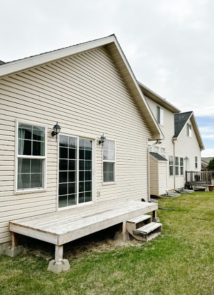 Backyard - 2148 Candlewood Ave