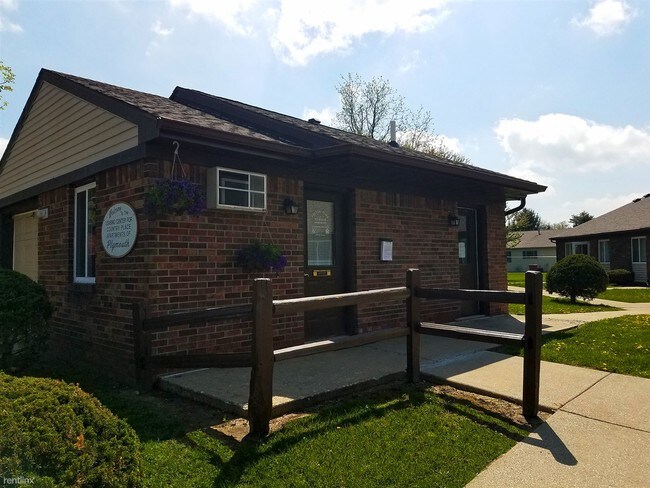 Building Photo - 1420 W Madison St