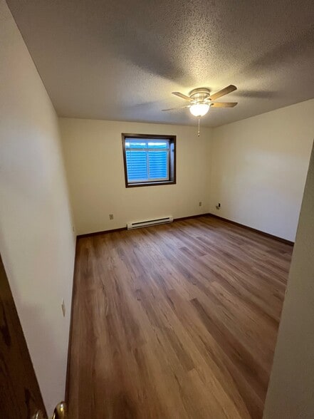 Building Photo - 1115 Skyline Dr