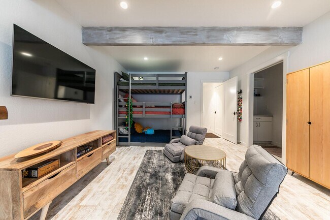 Building Photo - Perfect Tahoe Retreat