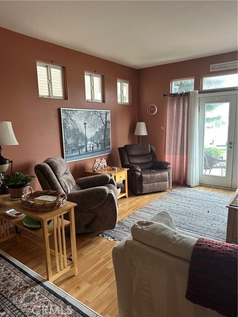 Building Photo - 610 Main St